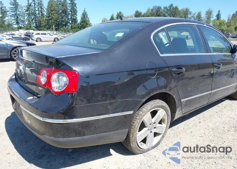 2007 Volkswagen Passat Wolfsburg Edition z USA, uszkodzony, nr VIN WVWAK73C77P133014